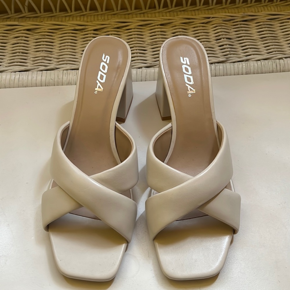 Brand new soda heels
